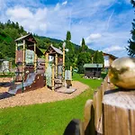 Glocknerhof بيرغ ام دراوتال