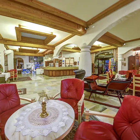 Otel Glocknerhof Berg im Drautal