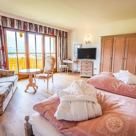 Hotel Glocknerhof 4*