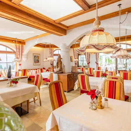 Otel Glocknerhof Berg im Drautal